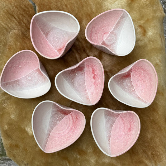 Hjerteskål (lyserød/hvid)