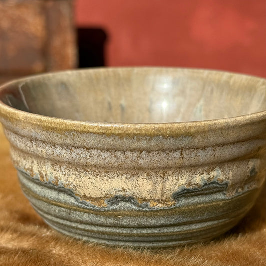 Skål grå med brun krystalløb