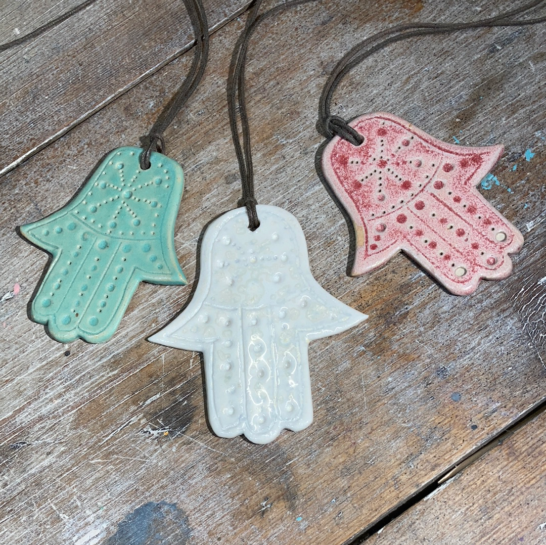 Lille Hamsa Hånd med lædersnor