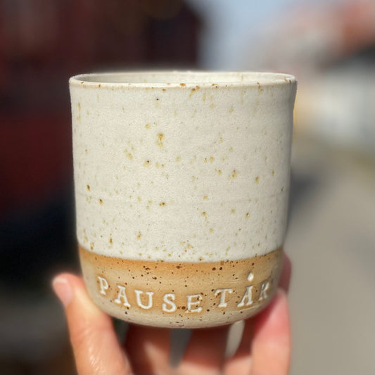KRUS med tekst PAUSETÅR