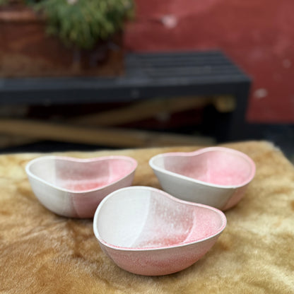 Hjerteskål (lyserød/hvid)